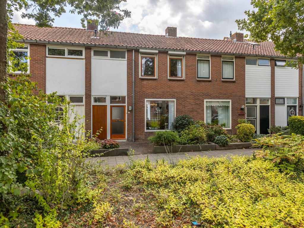Peulenlaan 83, HARDINXVELD-GIESSENDAM
