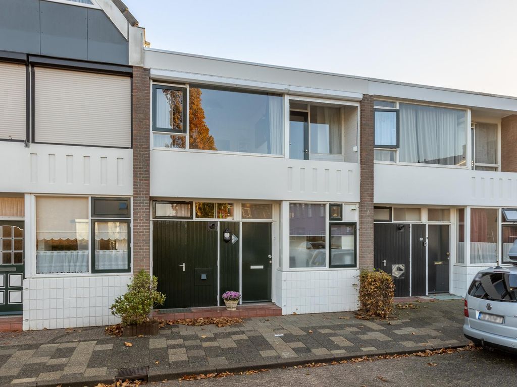 Maasstraat 23, HARDINXVELD-GIESSENDAM