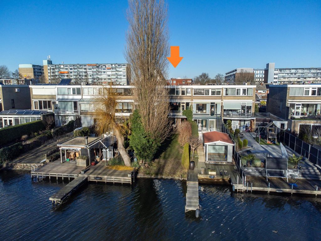 Venusstraat 87, HARDINXVELD-GIESSENDAM