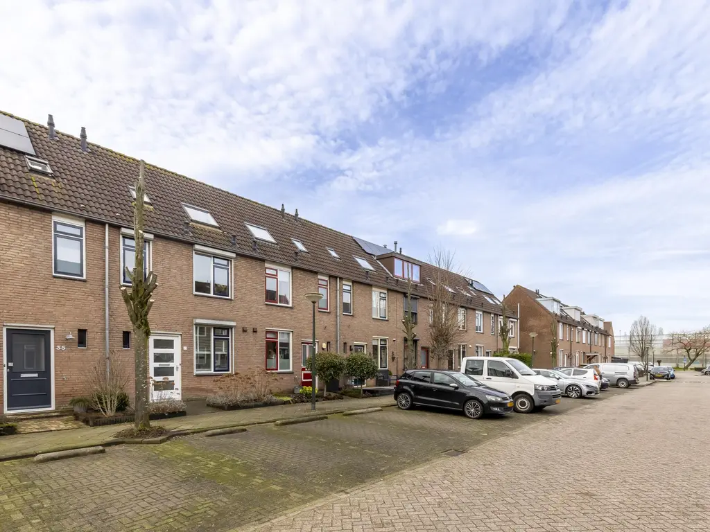 Breedewaij 33, HARDINXVELD-GIESSENDAM