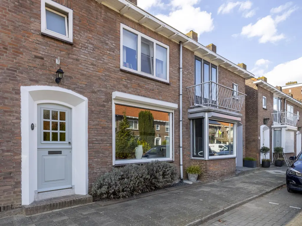 Adama van Scheltemastraat 16, SLIEDRECHT