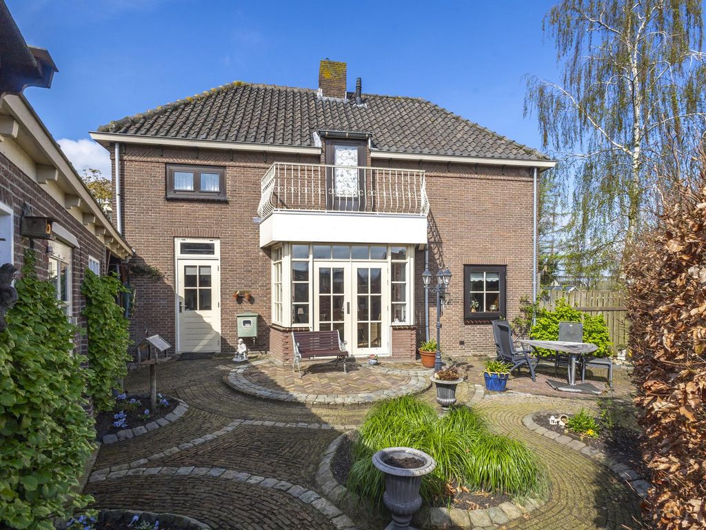 Parallelweg 3, HARDINXVELD-GIESSENDAM