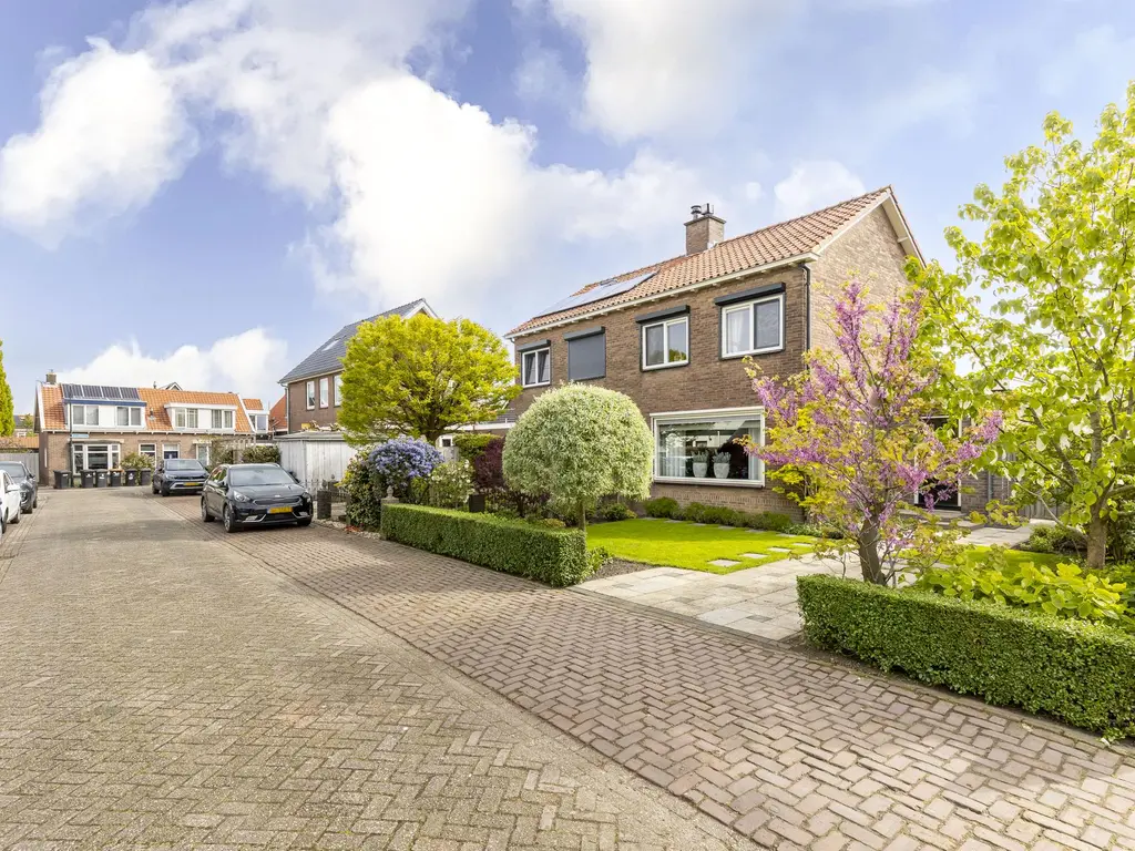 Akkerstraat 4, HARDINXVELD-GIESSENDAM