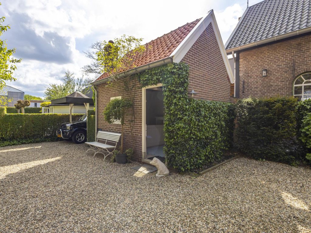 Buitendams 333, HARDINXVELD-GIESSENDAM