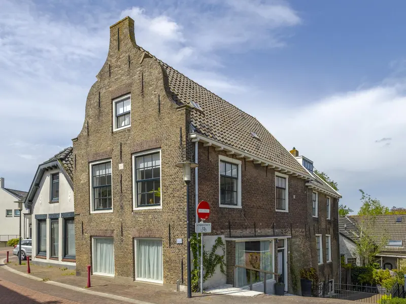 De Buurt 73, HARDINXVELD-GIESSENDAM