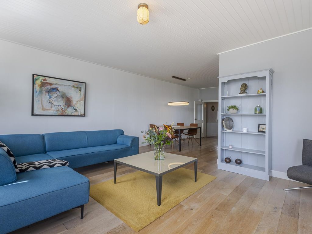 De Buurt 73, HARDINXVELD-GIESSENDAM