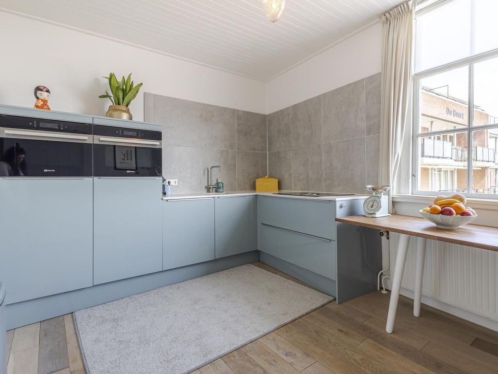De Buurt 73, HARDINXVELD-GIESSENDAM