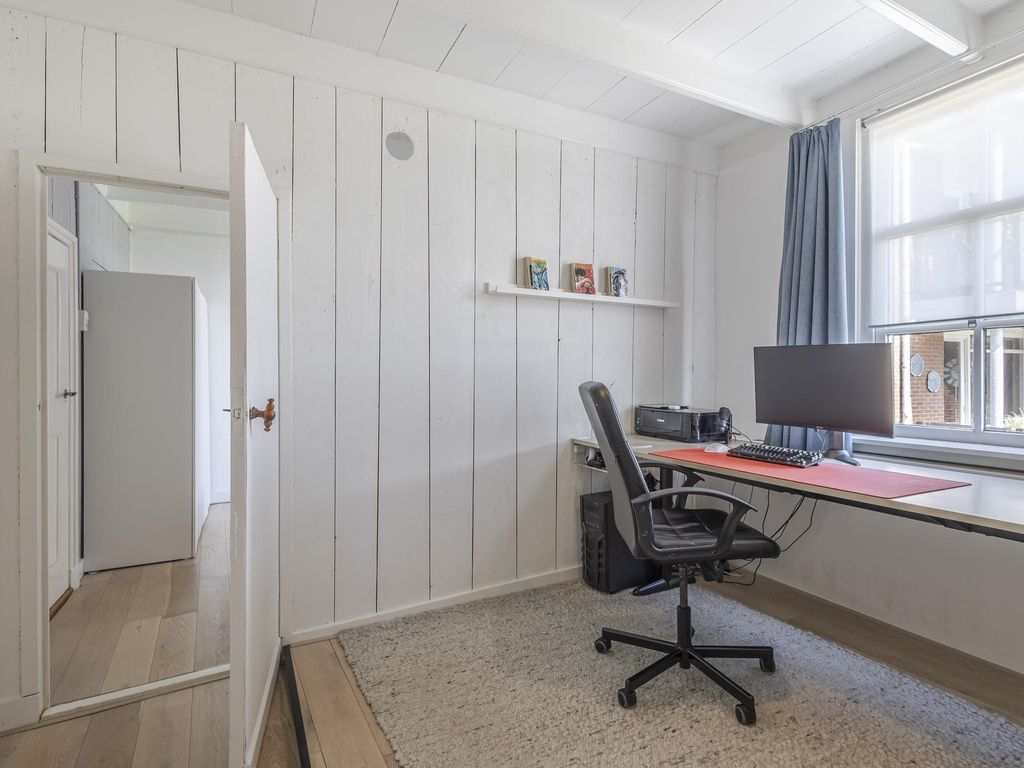 De Buurt 73, HARDINXVELD-GIESSENDAM