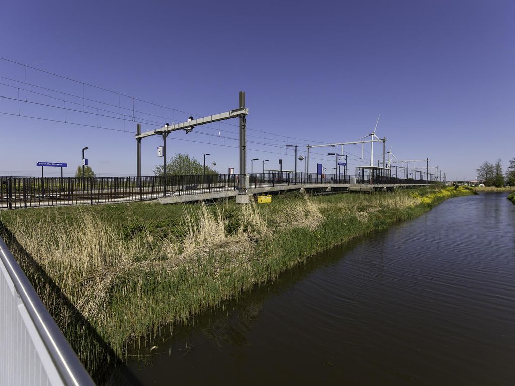De Buurt 73, HARDINXVELD-GIESSENDAM