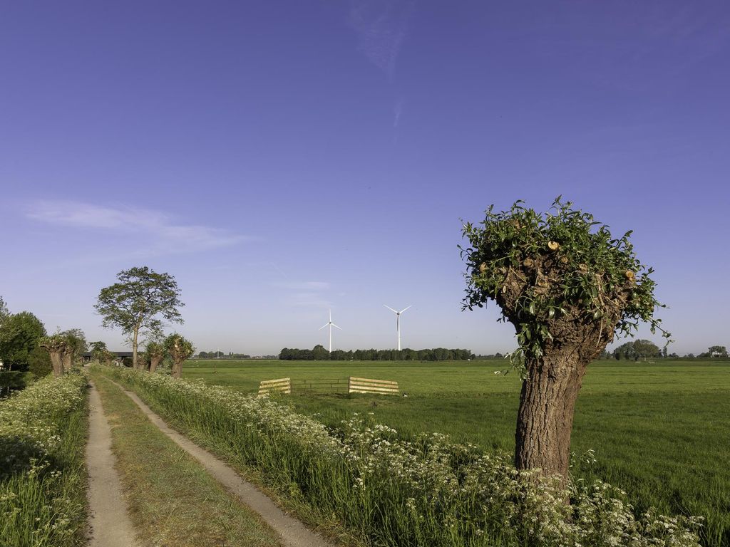 De Buurt 73, HARDINXVELD-GIESSENDAM