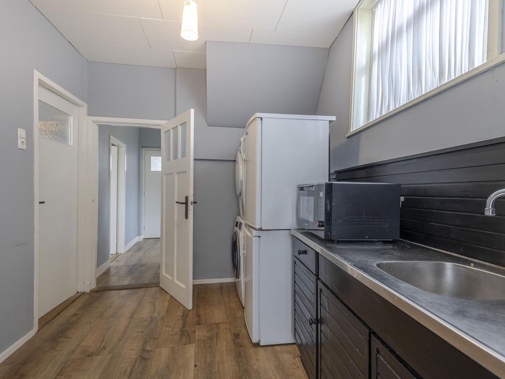 De Buurt 73, HARDINXVELD-GIESSENDAM