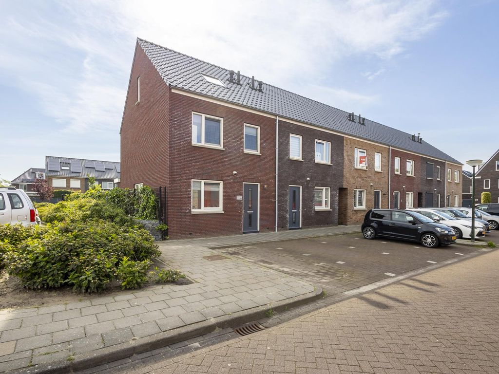 Steek 11, HARDINXVELD-GIESSENDAM