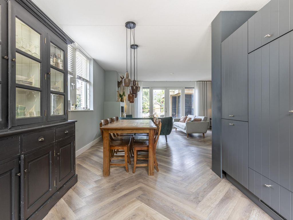 Jupiterstraat 70, HARDINXVELD-GIESSENDAM