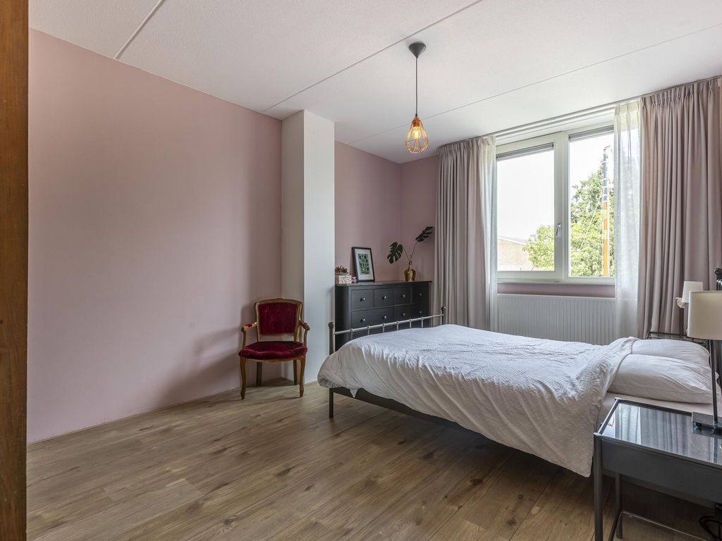 Jupiterstraat 70, HARDINXVELD-GIESSENDAM