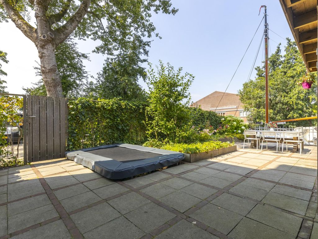Jupiterstraat 70, HARDINXVELD-GIESSENDAM
