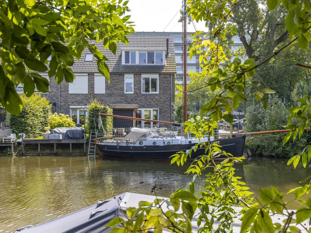 Jupiterstraat 70, HARDINXVELD-GIESSENDAM