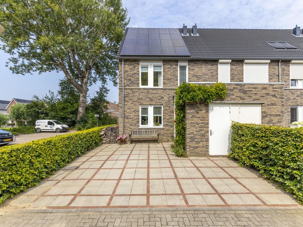 Jupiterstraat 70, HARDINXVELD-GIESSENDAM