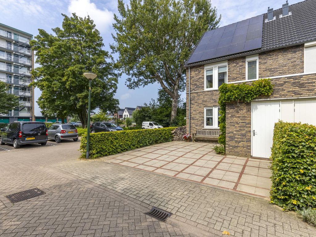 Jupiterstraat 70, HARDINXVELD-GIESSENDAM