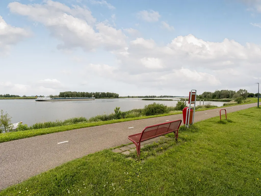 Rivierdijk 575, HARDINXVELD-GIESSENDAM