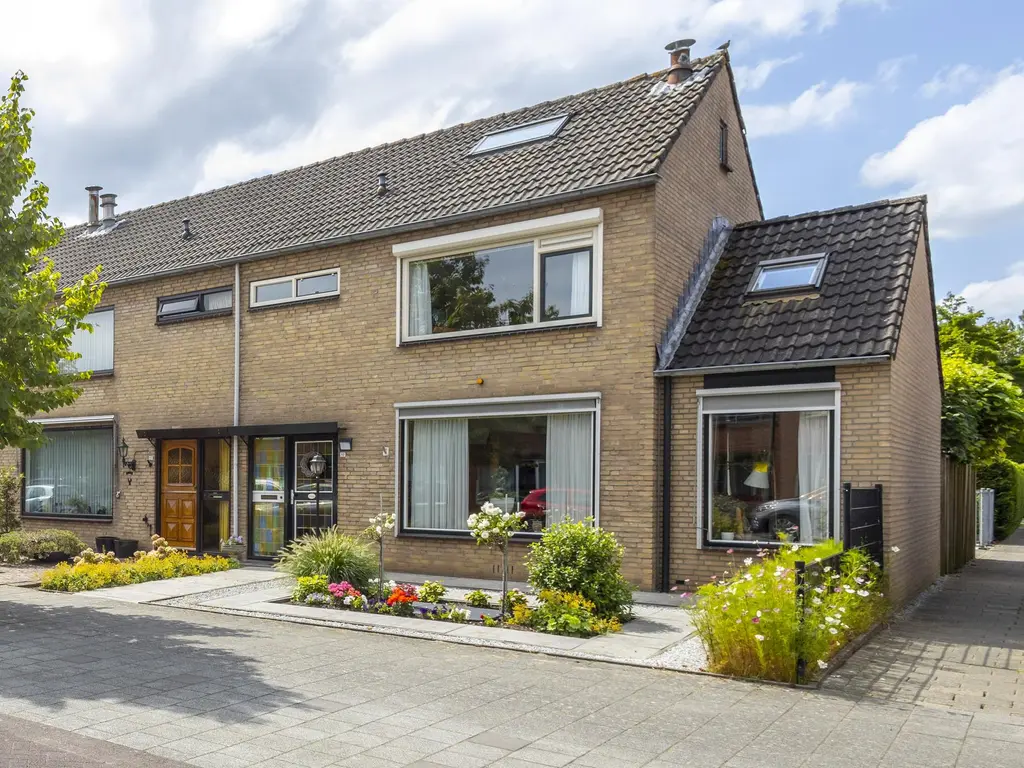 Venusstraat 10, HARDINXVELD-GIESSENDAM