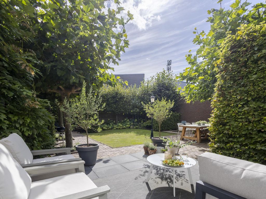 van Alveringenweg 6, BLESKENSGRAAF CA