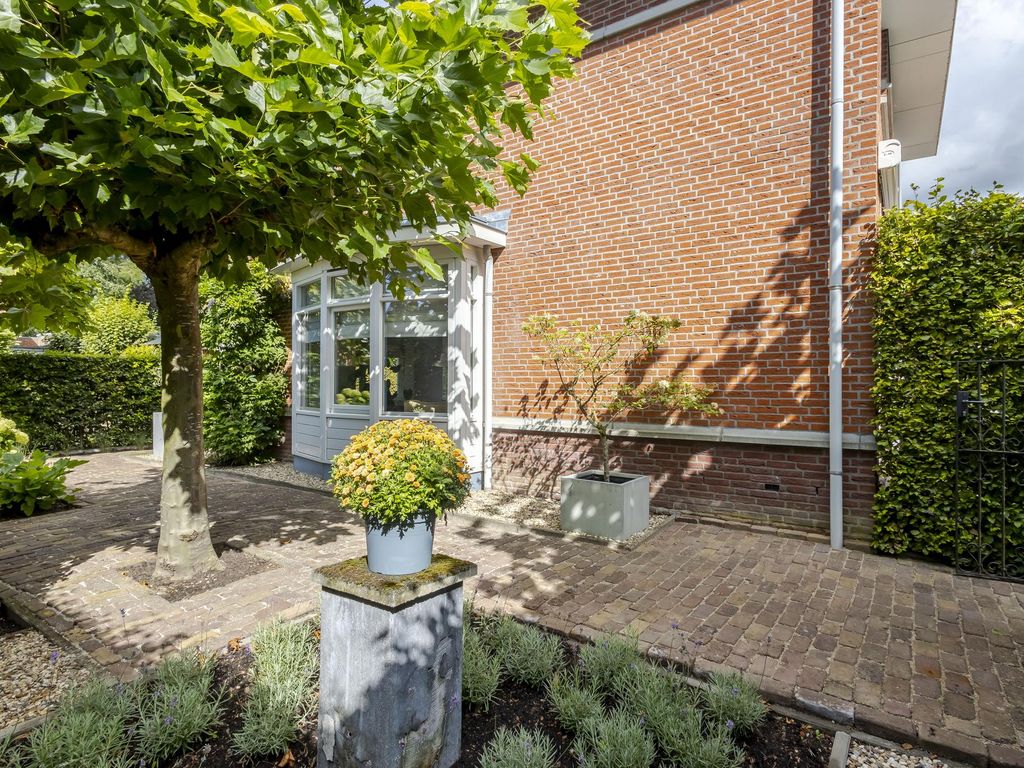 van Alveringenweg 6, BLESKENSGRAAF CA