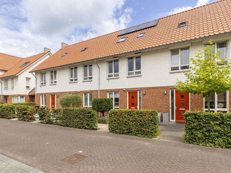 Uranusstraat 16, Hardinxveld-giessendam