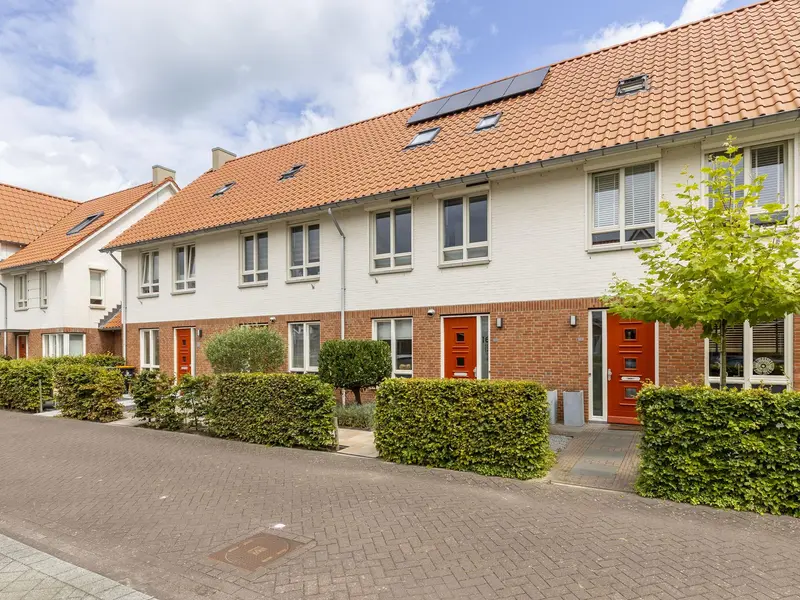 Uranusstraat 16, HARDINXVELD-GIESSENDAM