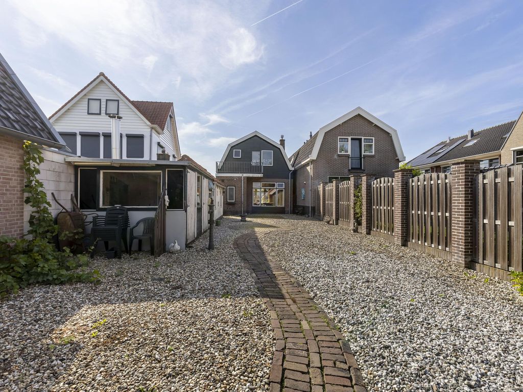 Kerkweg 54, HARDINXVELD-GIESSENDAM
