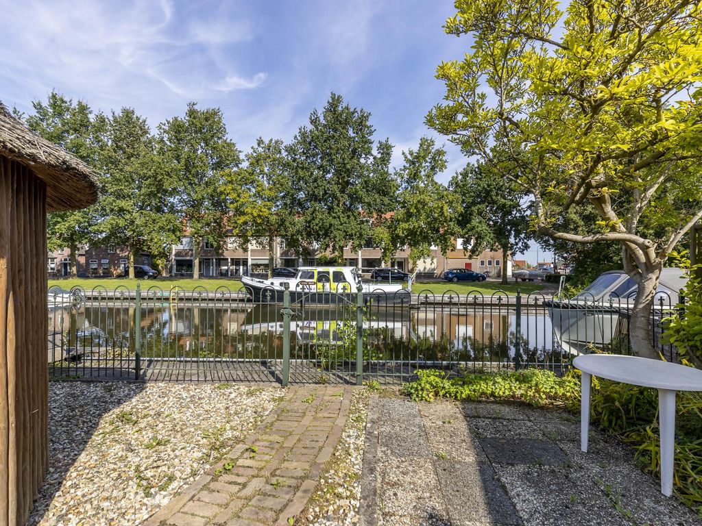 Kerkweg 54, HARDINXVELD-GIESSENDAM