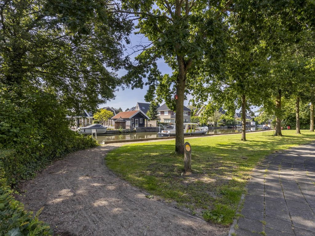 Kerkweg 54, HARDINXVELD-GIESSENDAM