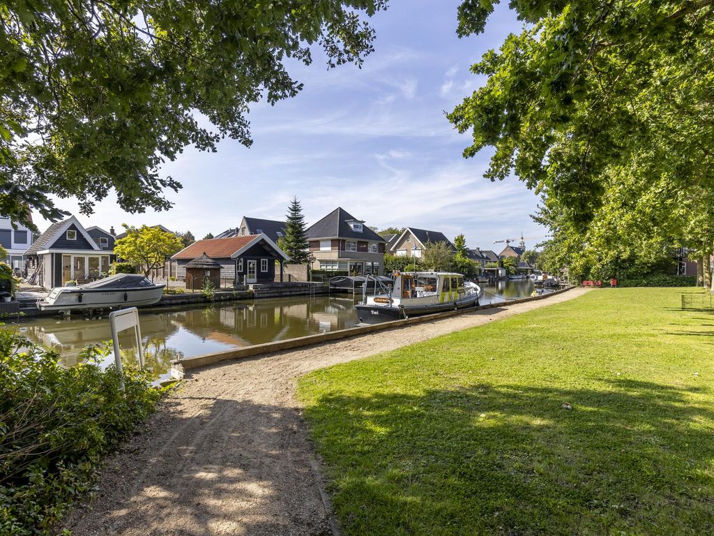 Kerkweg 54, HARDINXVELD-GIESSENDAM