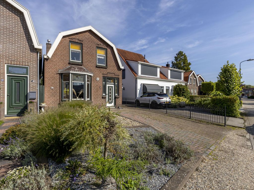 Kerkweg 54, HARDINXVELD-GIESSENDAM