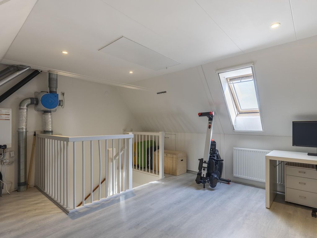 Frederikstraat 24, HARDINXVELD-GIESSENDAM