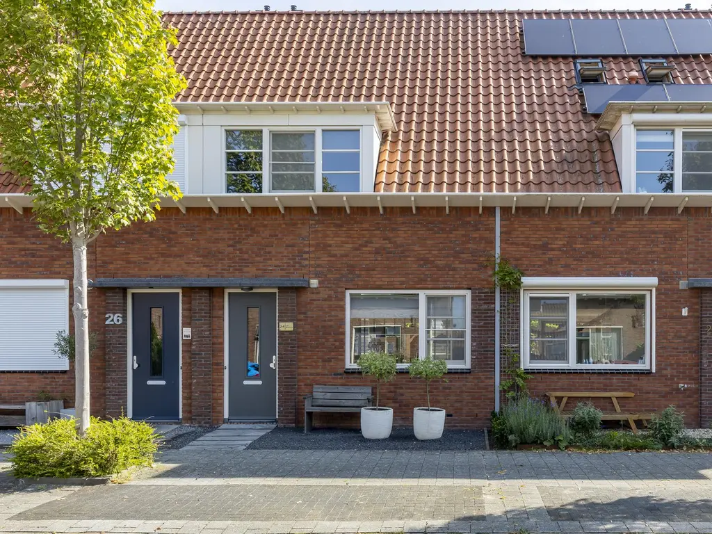 Frederikstraat 24, HARDINXVELD-GIESSENDAM