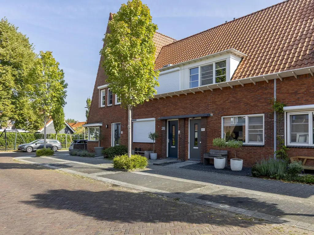 Frederikstraat 24, HARDINXVELD-GIESSENDAM