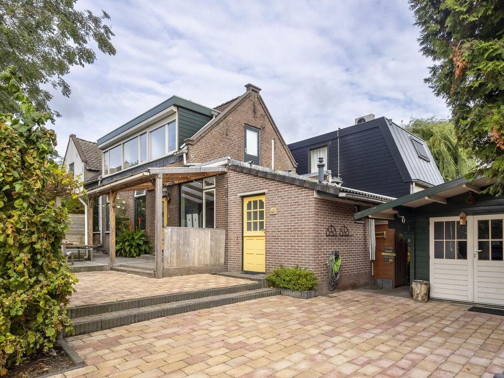 Rivierdijk 763, HARDINXVELD-GIESSENDAM