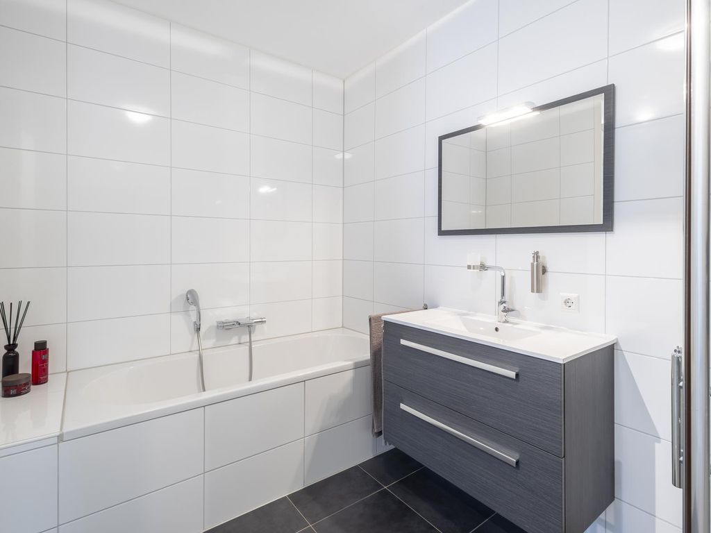 Troelstrastraat 67, HARDINXVELD-GIESSENDAM