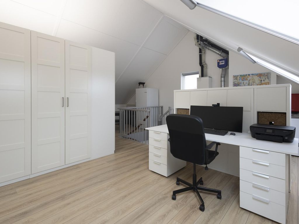 Troelstrastraat 67, HARDINXVELD-GIESSENDAM