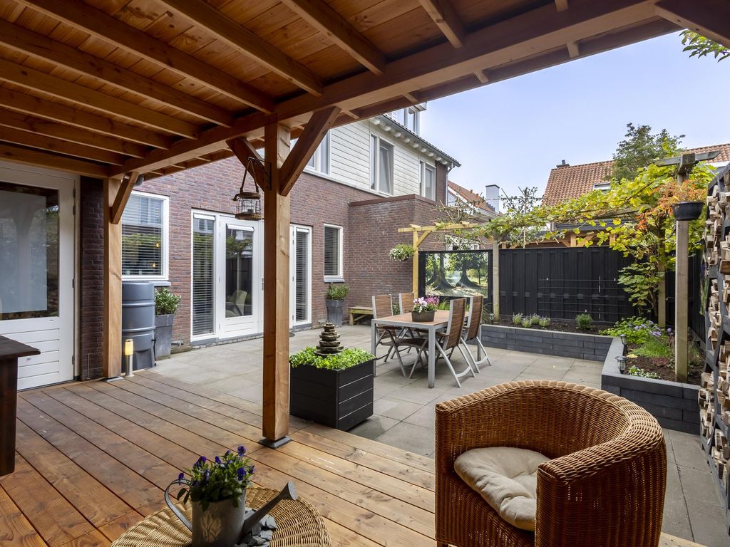 Troelstrastraat 67, HARDINXVELD-GIESSENDAM