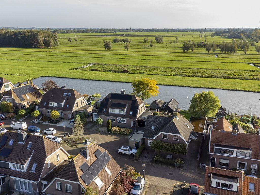 Oranjestraat 76, HARDINXVELD-GIESSENDAM