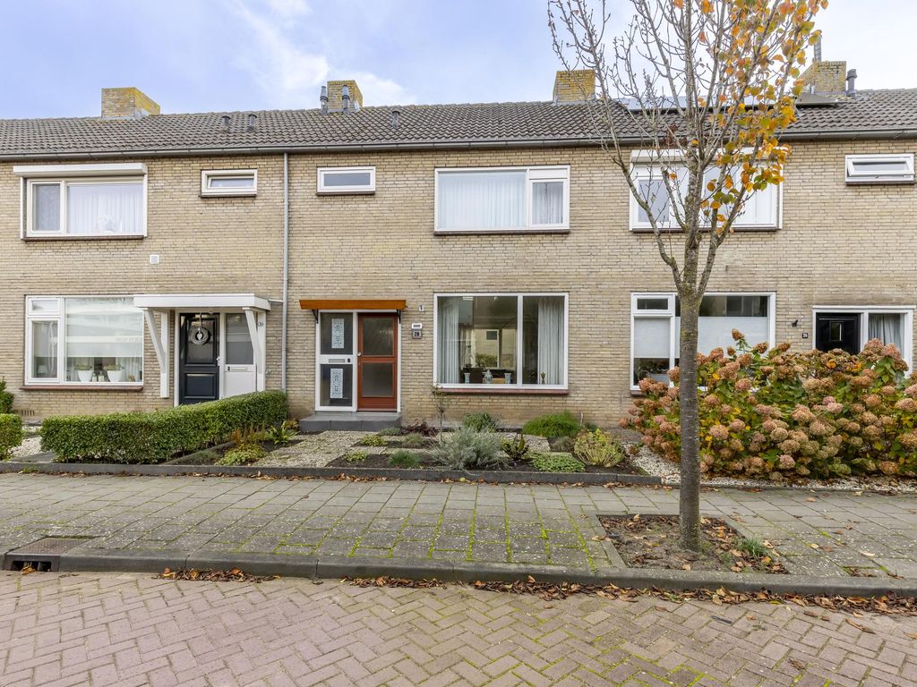 van Brederodestraat 28, GIESSENBURG