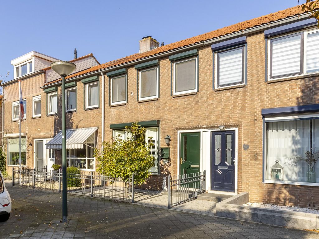 Troelstrastraat 45, HARDINXVELD-GIESSENDAM