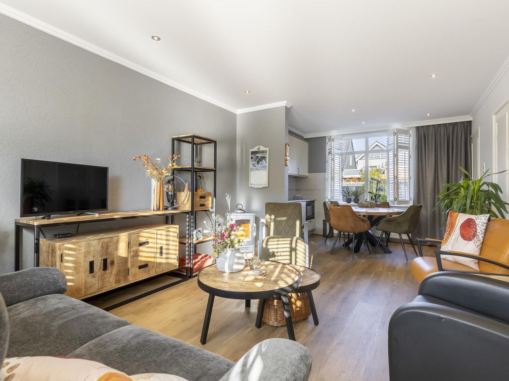 Troelstrastraat 45, HARDINXVELD-GIESSENDAM