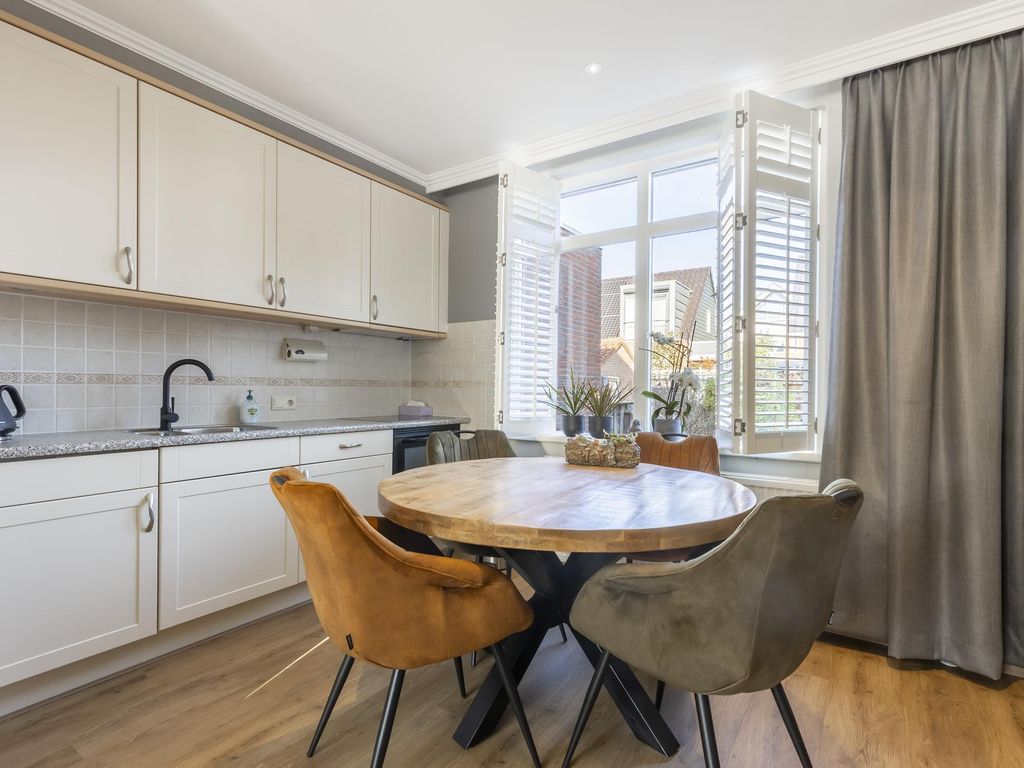 Troelstrastraat 45, HARDINXVELD-GIESSENDAM