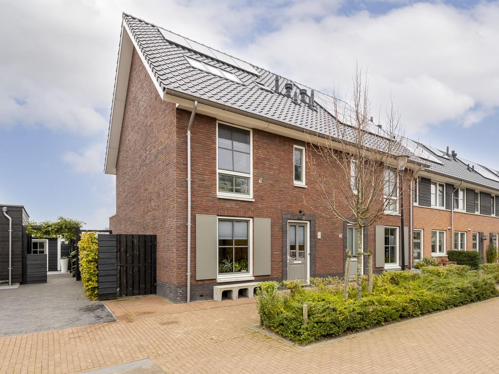 Groninger Kroon 53, HARDINXVELD-GIESSENDAM