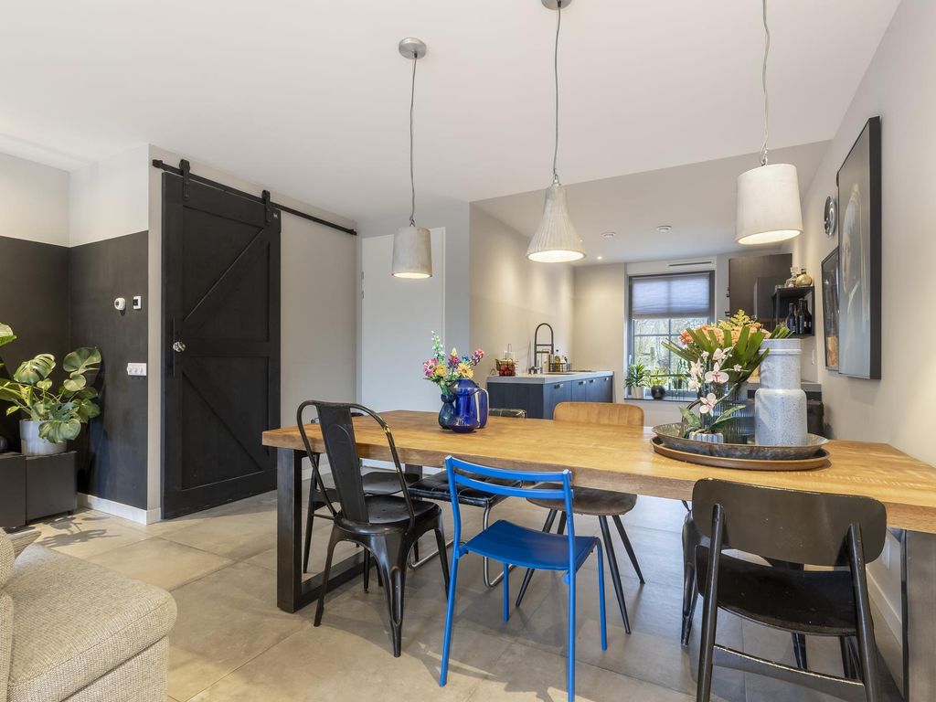 Groninger Kroon 53, HARDINXVELD-GIESSENDAM