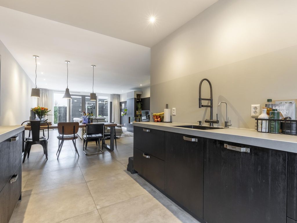 Groninger Kroon 53, HARDINXVELD-GIESSENDAM