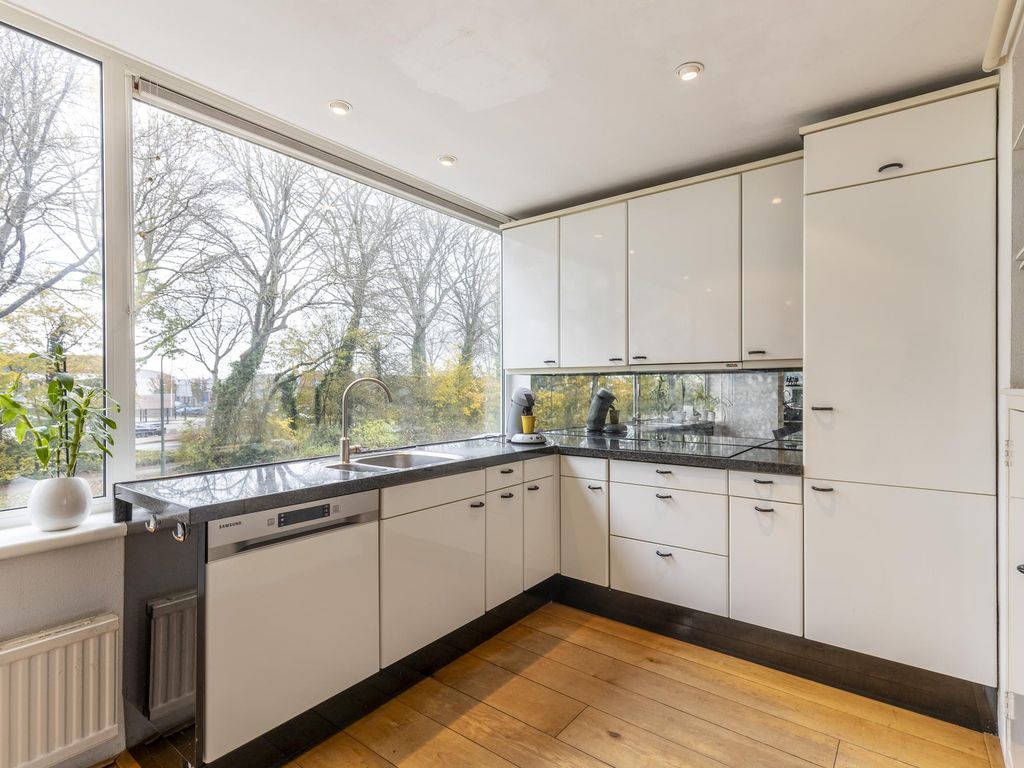 Apollostraat 18, HARDINXVELD-GIESSENDAM