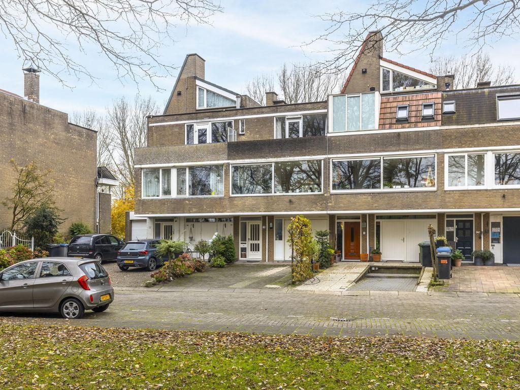 Apollostraat 18, HARDINXVELD-GIESSENDAM